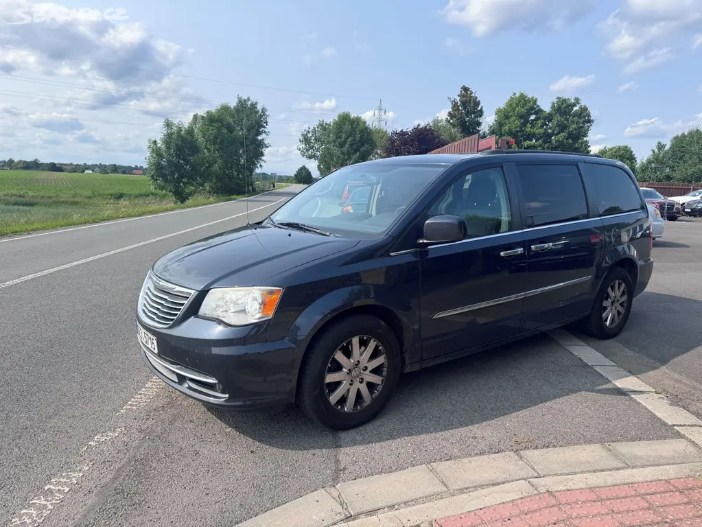 Chrysler Town Country 3,6 RT DVD Stown Kůže 2014