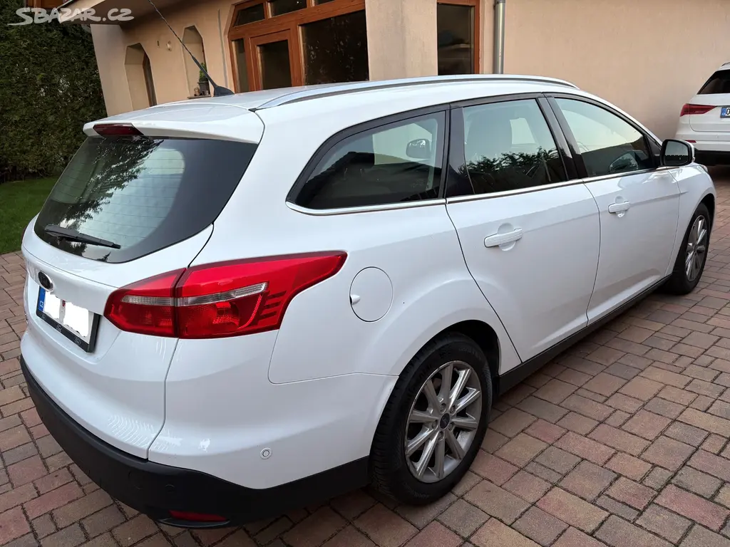 Ford Focus 1,5 Tdci kombi - fotka 4