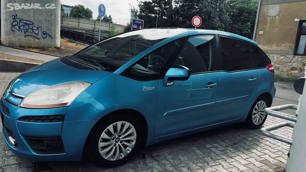 Citroen C4 Picasso 1,6 HDi tažné+sada Alu kol 2010