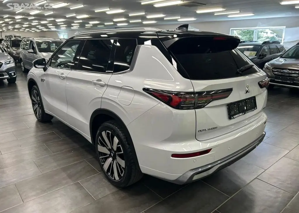 Mitsubishi Outlander - fotka 4