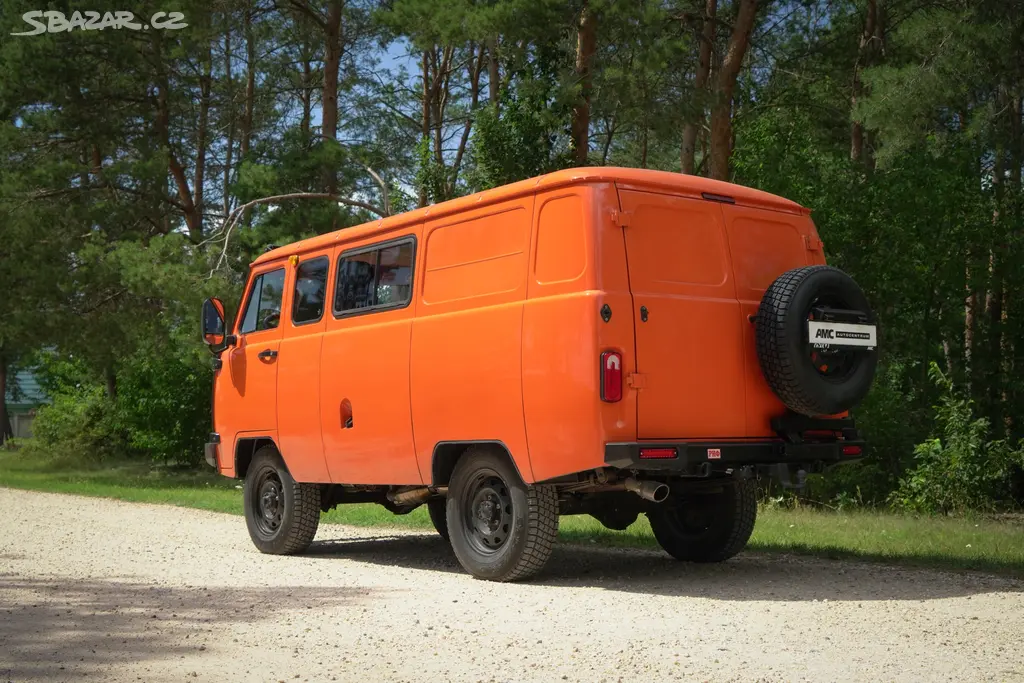 UAZ, 3909 Buchanka - předváděcí - fotka 3