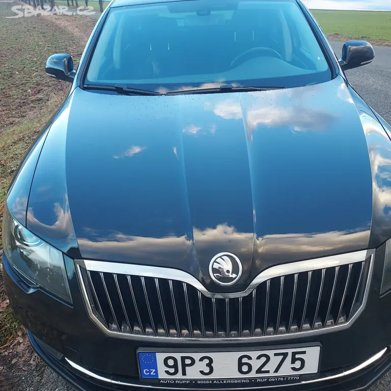 Prodám Škodu Superb Combi Facelift rok výroby 2013 - fotka 3
