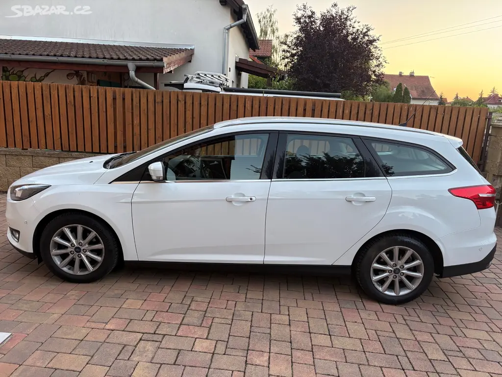 Ford Focus 1,5 Tdci kombi - fotka 2