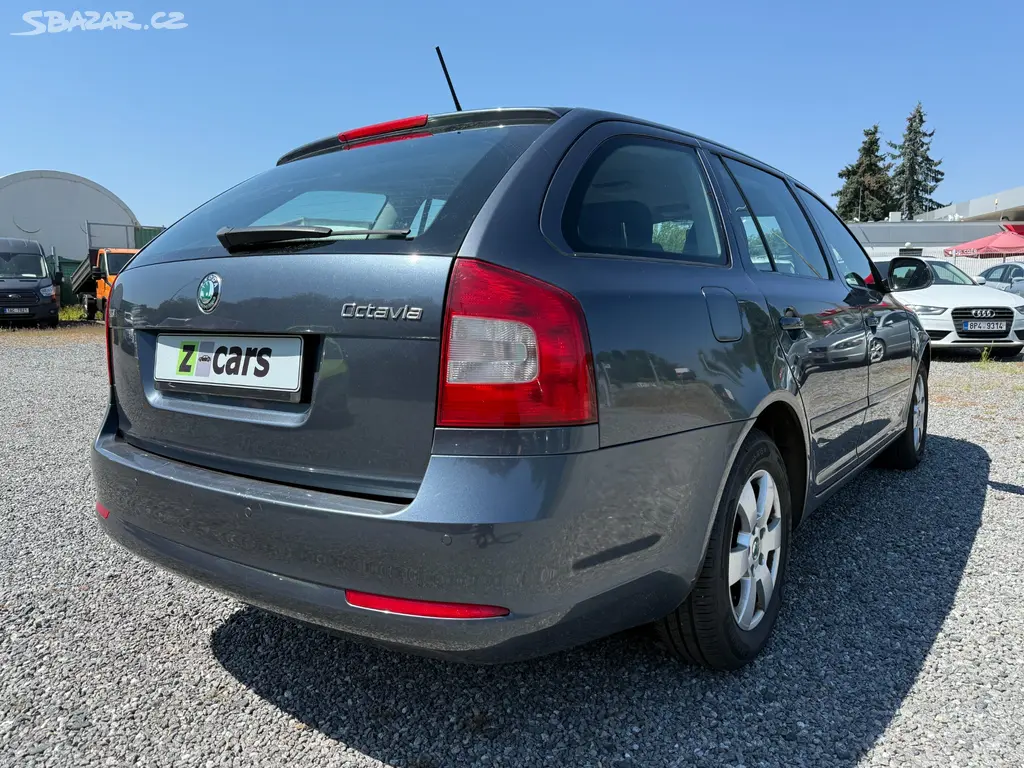 Škoda Octavia 1.6TDi Elegance 77kW 2011 ČR - fotka 4