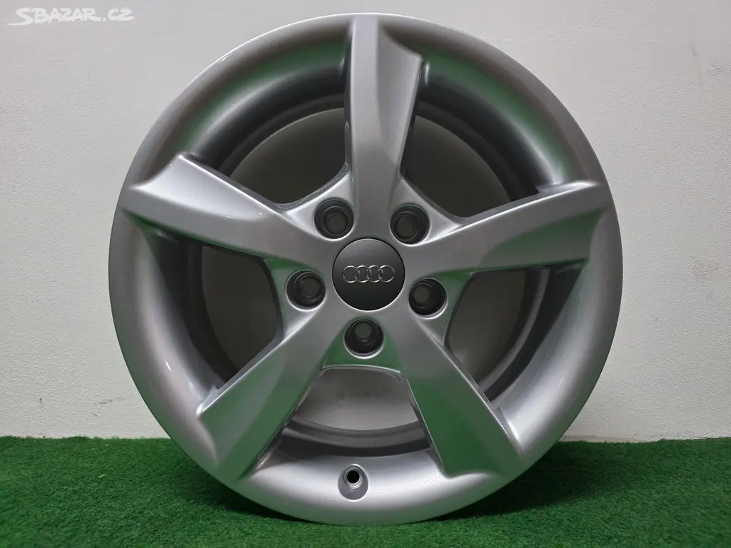 Audi A3 alu kola 16 Nové Originál 8V5071496