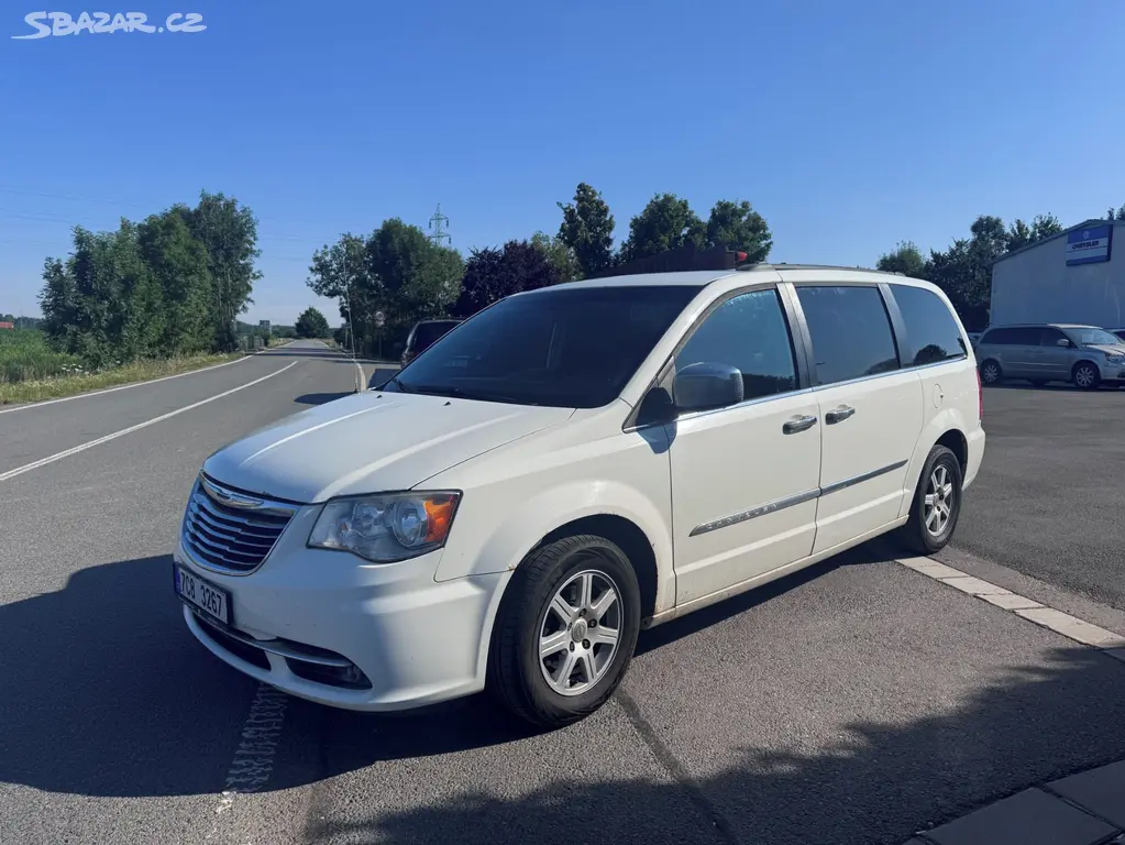 Chrysler Town Country 3,6 RT El dveře DO 2011 DPH