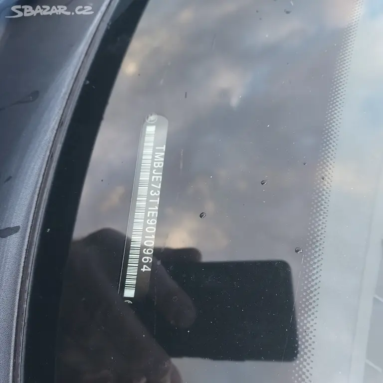Prodám Škodu Superb Combi Facelift rok výroby 2013 - fotka 4