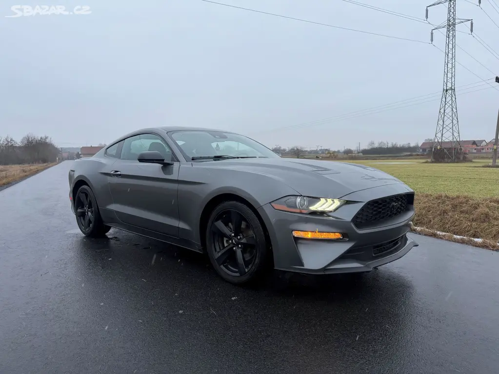 Ford Mustang 2.3 Eco Boost Manuál MBRP 2021