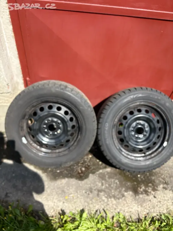 Náhled: Zimní kola na Suzuki Vitara 215/60/R16