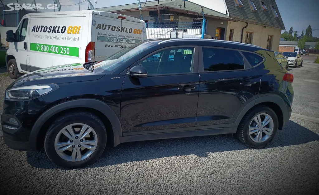 Hyundai Tucson 1,7CRDi Comfort ČR 1. majitel - fotka 4