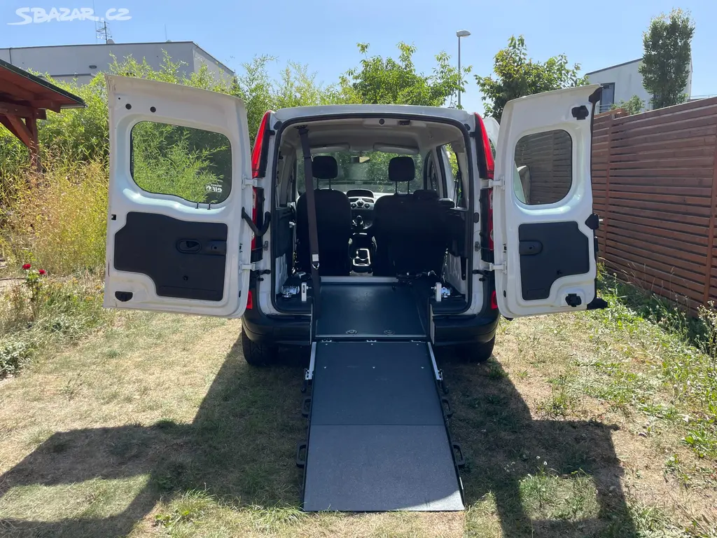 Renault Kangoo pro převoz vozíčkáře