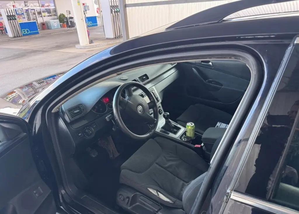 Passat B6 2.0 TDi - fotka 5