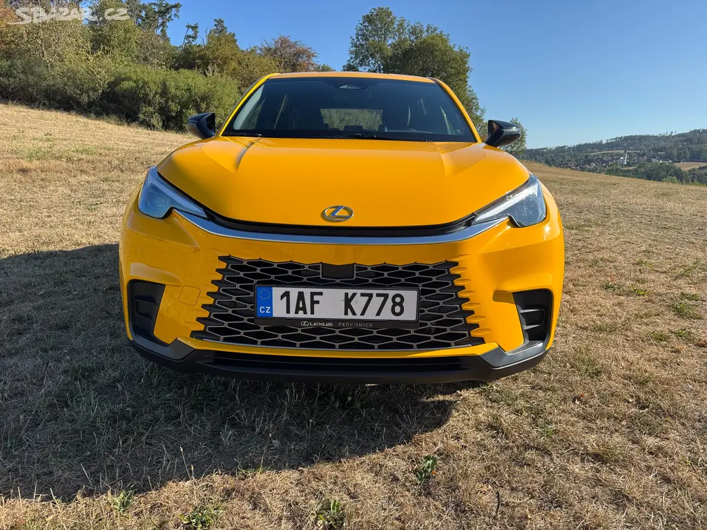 Lexus lbx