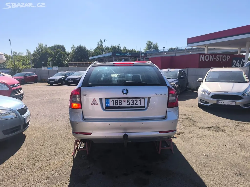 Škoda Octavia 1.6 TDi 77kW,Ambiente,Tažné - fotka 6