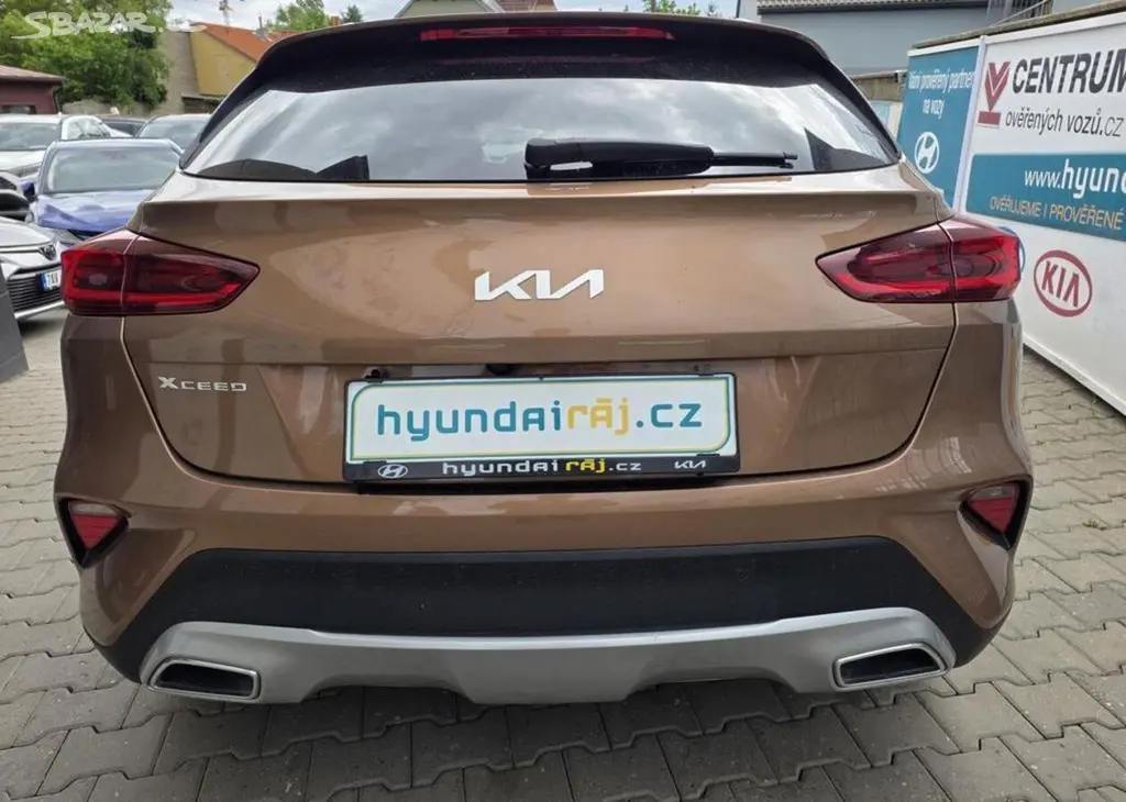 Kia XCee´d 1.6-1.MAJITEL-V ZÁRUCE-DPH - fotka 6