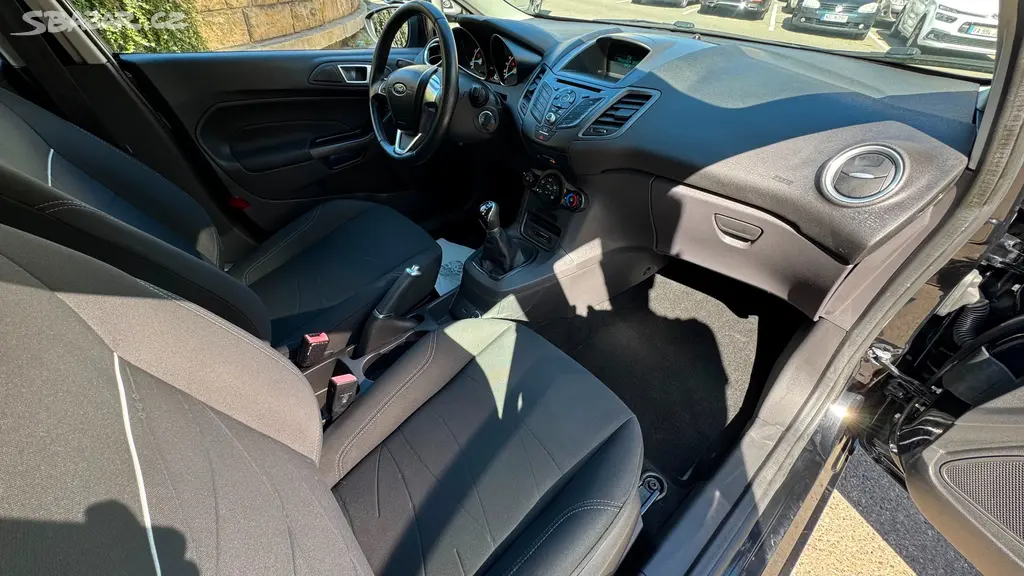 FORD FIESTA 1.25 60 kW, 2016, 81 690 km, 2.MAJITEL - fotka 6