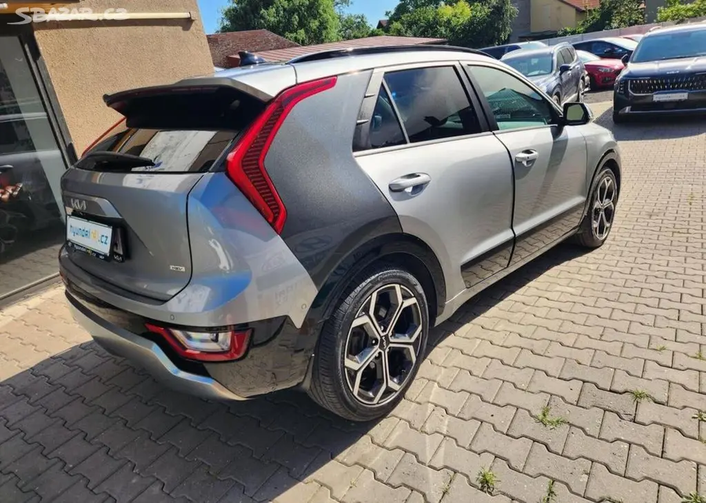 Kia Niro 1.6-HYBRID-V ZÁRUCE-NAVI-KŮŽE - fotka 6
