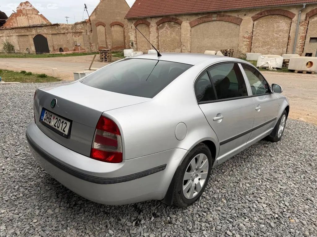 Škoda Superb 1.9 TDi 2007 facelift nová TK - fotka 4