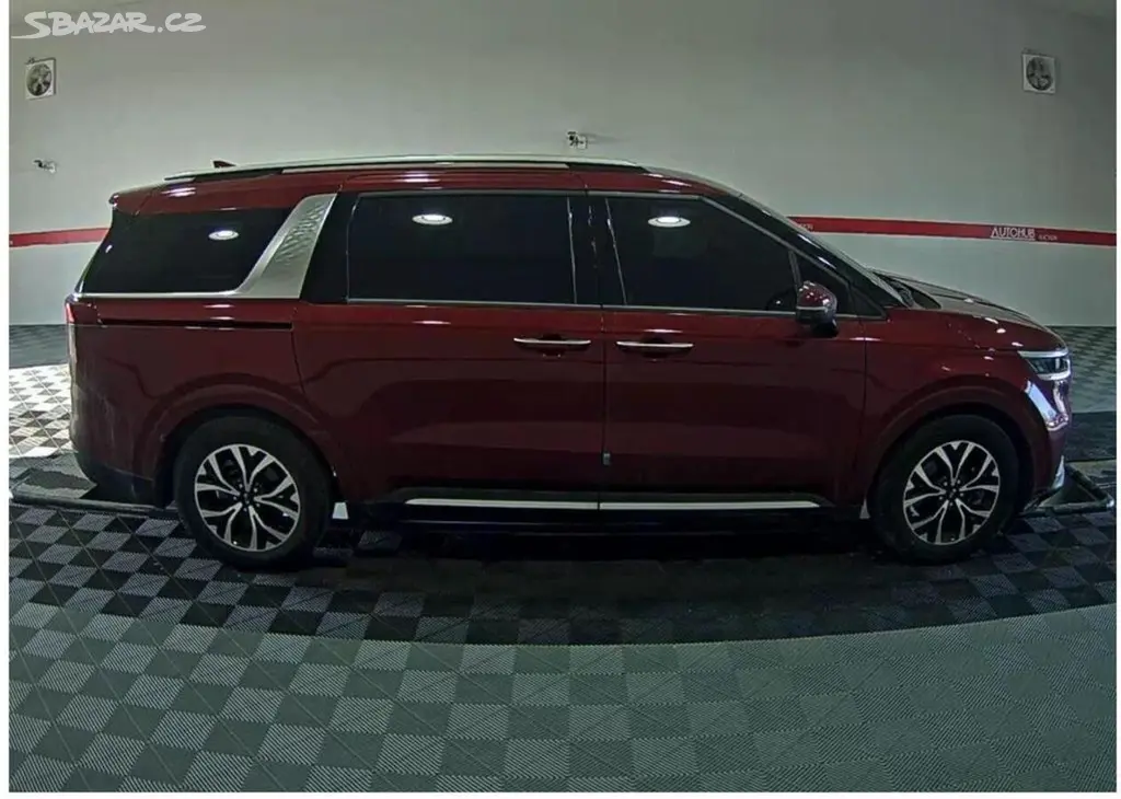 Kia Carnival 2.2- VŮZ NA CESTĚ - fotka 4