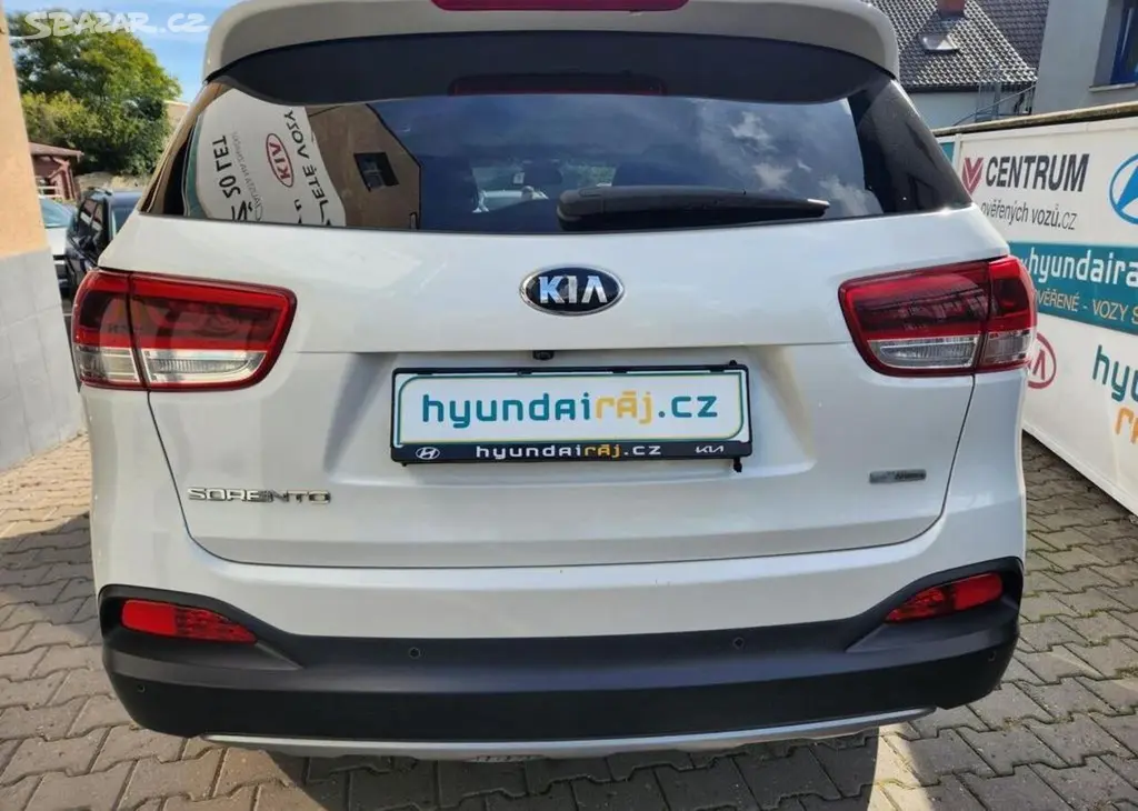 Kia Sorento 2.2-PREMIUM-PANORAMA-KŮŽE - fotka 6