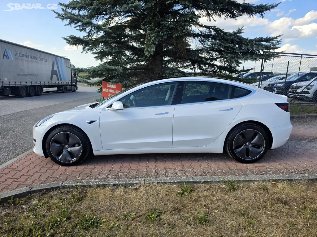 Tesla Model 3 RANGE PLUS 60 kWh-320 PS 107 TKM - fotka 3