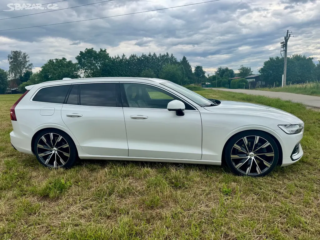 Volvo V60 B5 AWD Inscription - fotka 4
