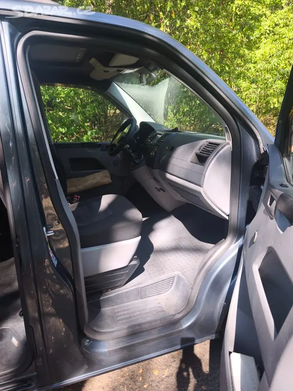 Prodám Volkswagen Caravelle T5 2.5 TDI 96 kW. - fotka 5