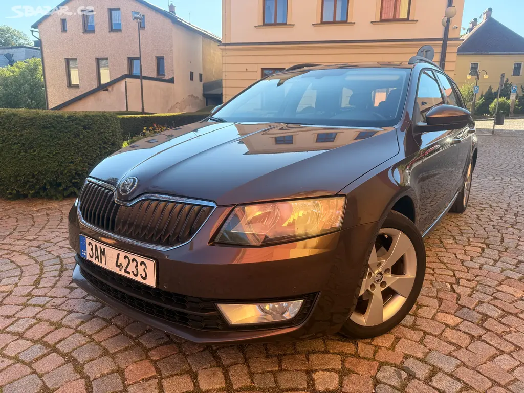 ŠKODA OCTAVIA III 2.0TDI 110KW DSG,SERVISKA,NAVI. - fotka 4