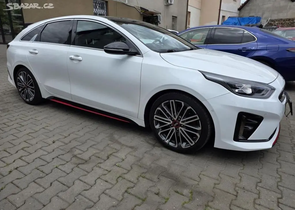 Kia Procee´d 1.6-PANORAMA-GT-150kw - fotka 4