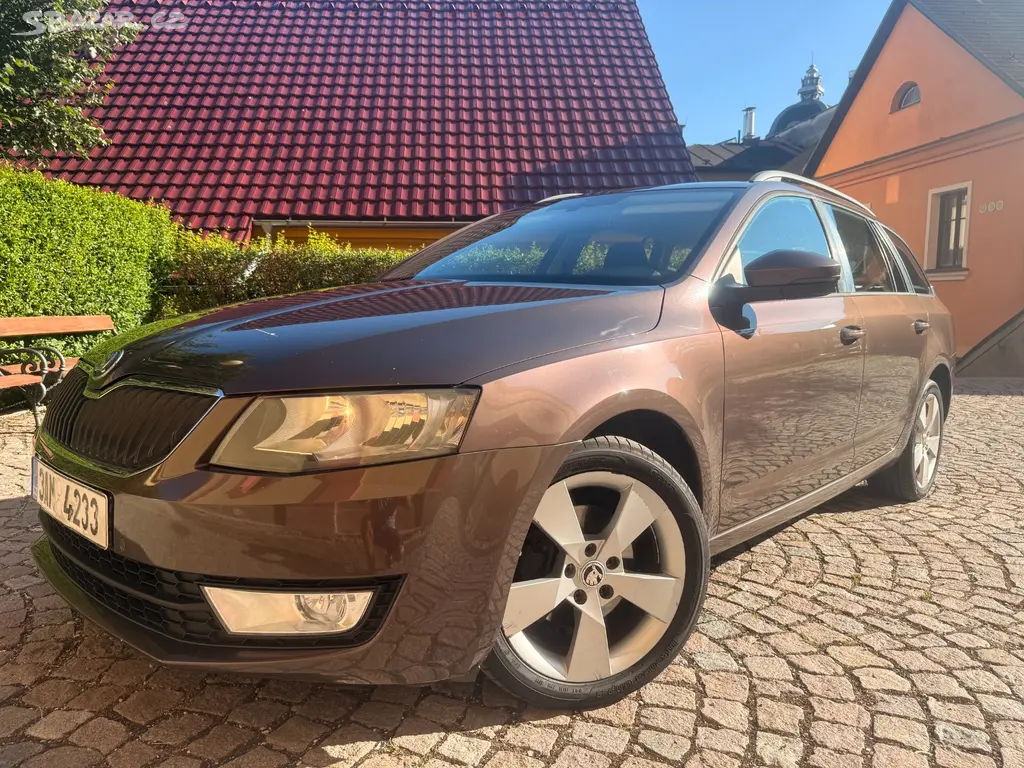 ŠKODA OCTAVIA III 2.0TDI 110KW DSG,SERVISKA,NAVI. - fotka 2