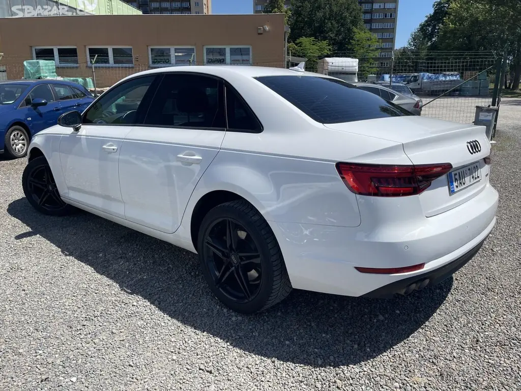 Audi A4 2.0TDi 140 kW S-Tronic 4x4 ČR 2016 - fotka 3