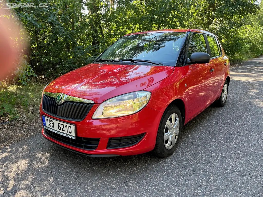 Škoda Fabia 1,2 i CZ 63 KW - fotka 6