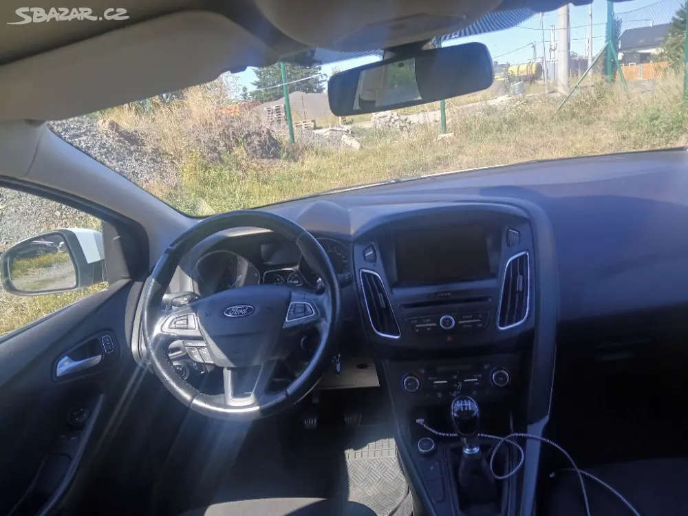 Ford Focus combi 1,5 TDci 88kW 1/2018 - fotka 2