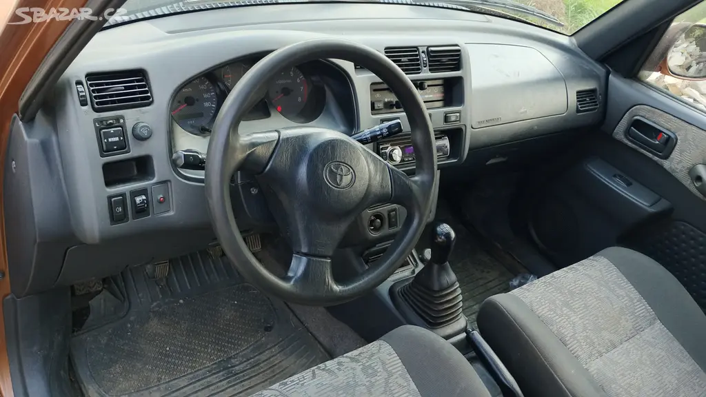 Toyota RAV4 1999 - fotka 5