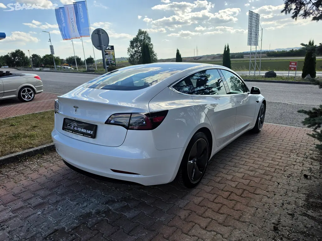 Tesla Model 3 RANGE PLUS 60 kWh-320 PS 107 TKM - fotka 5