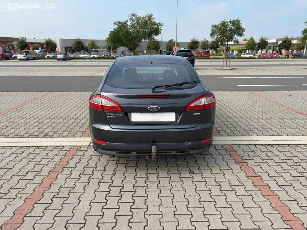 Ford Mondeo 2.2 TDCi 129kw digi klima kamera - fotka 4