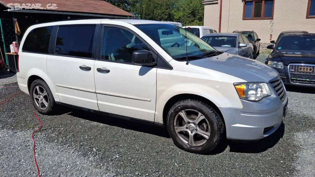 Chrysler Town & Country, LPG tažné automat 7 míst 3.3V6 - fotka 4