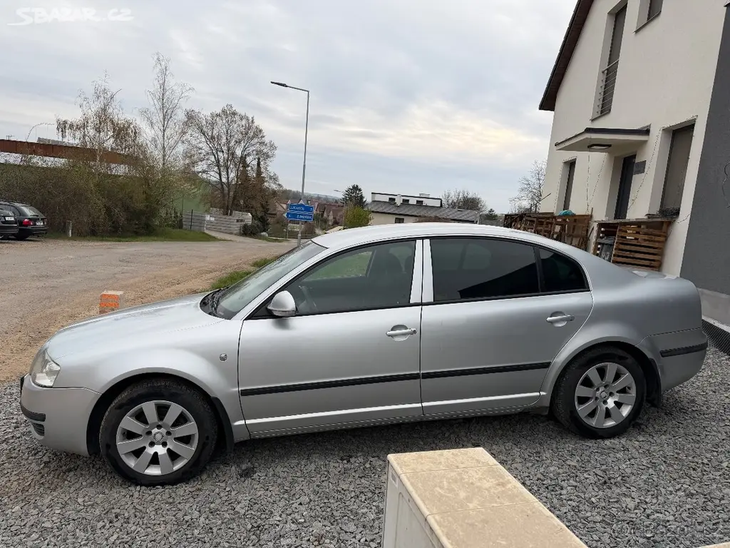 Škoda Superb 1.9 TDi 2007 facelift nová TK - fotka 5