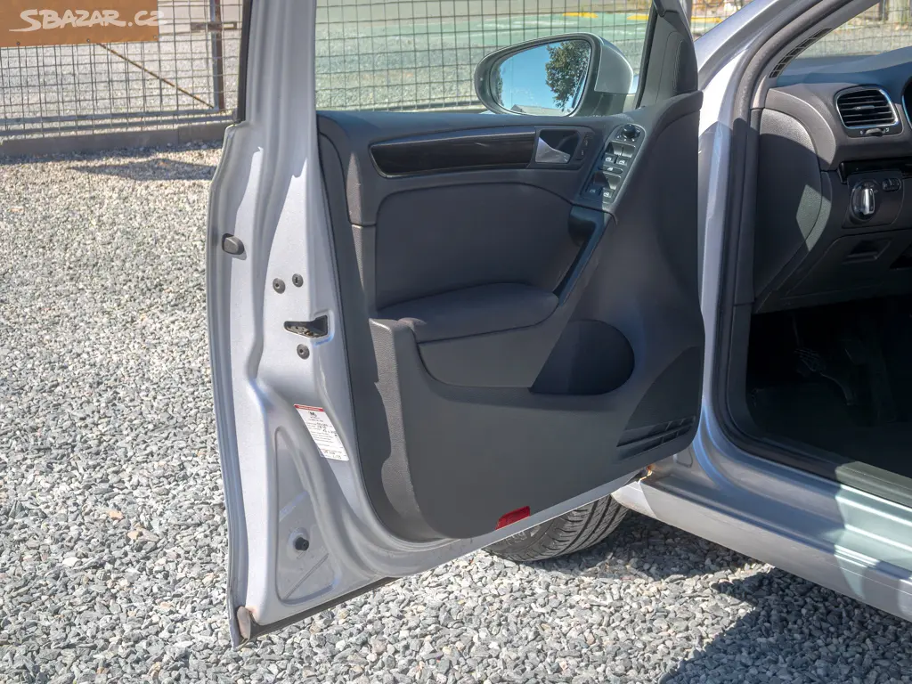 Volkswagen Golf 1.4i 59KW PO ROZVODECH - fotka 5