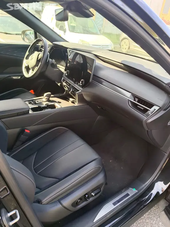 Lexus RX 500 h F sport 2025 - fotka 4