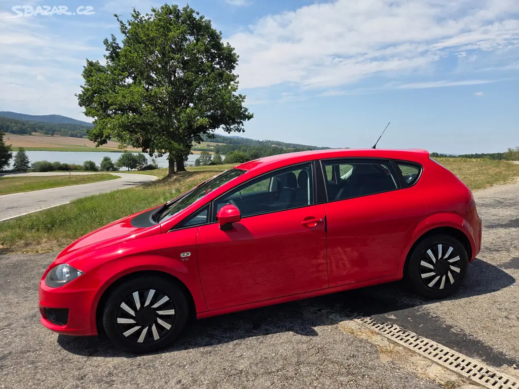 Seat Leon - KUP ČR - 2011 - 1.2TSI - 97tis/KM ... - fotka 2