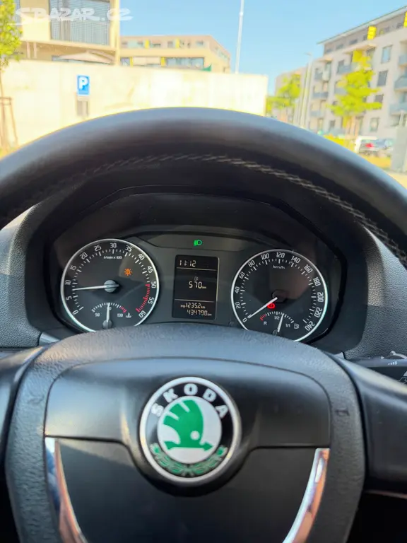 Škoda Octavia 2 - fotka 4