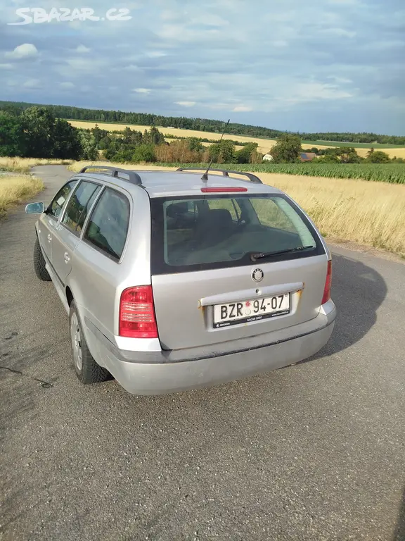 Škoda Octavia combi 1.9 tdi - fotka 4