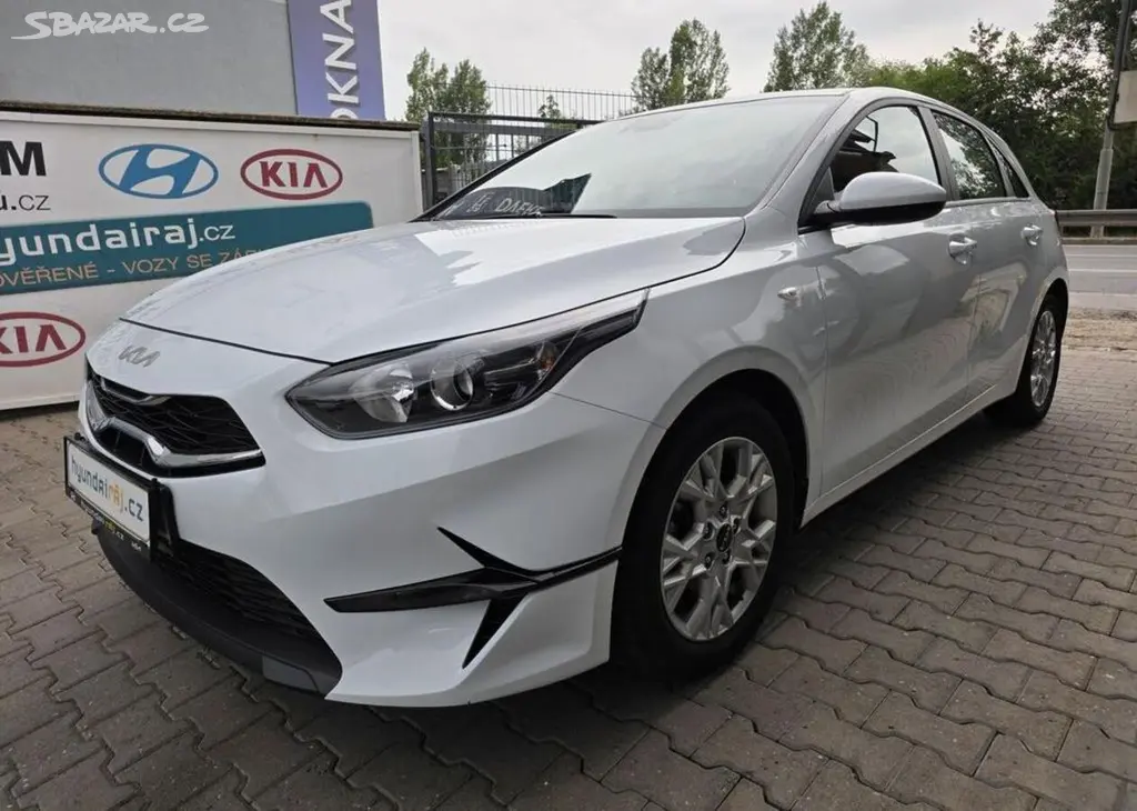 Kia Cee´d 1.5-1. MAJ.-V ZÁRUCE-TOP STAV