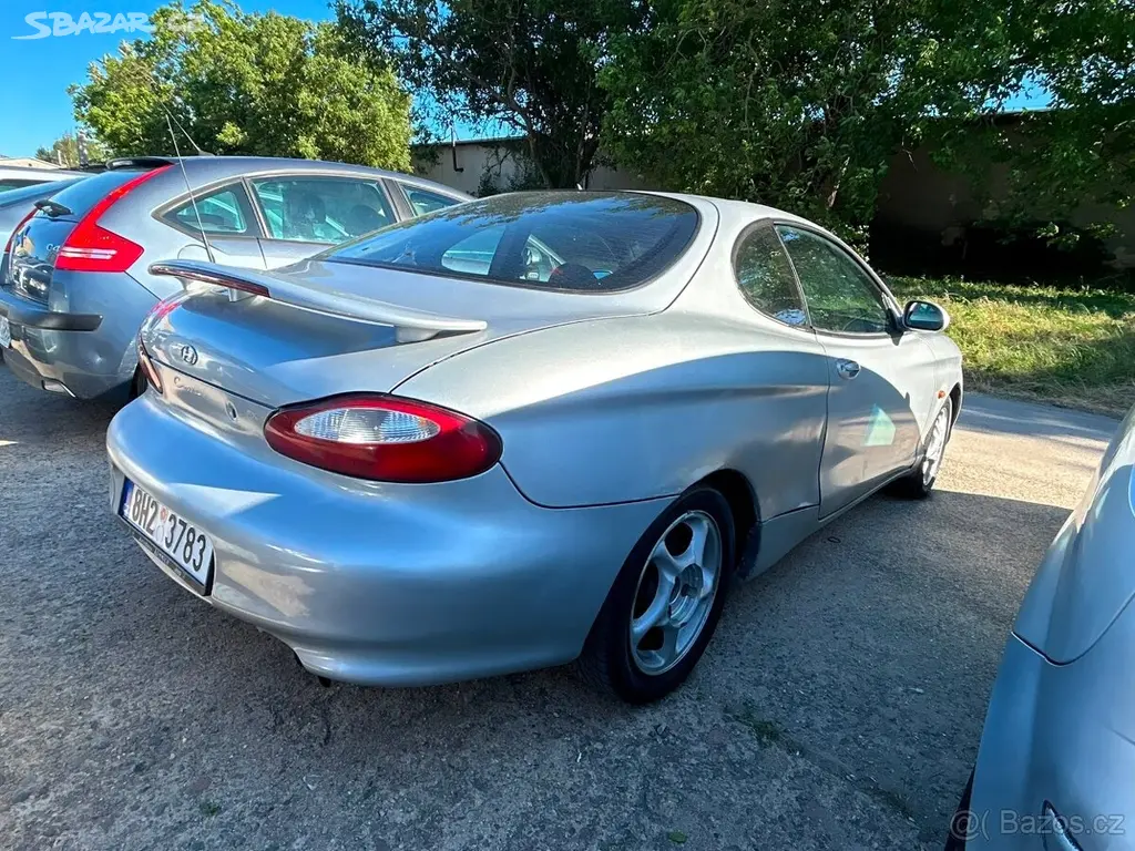 Hyundai Lantra Coupé 1.6 84 kW 197tisic,2 sady kol - fotka 2