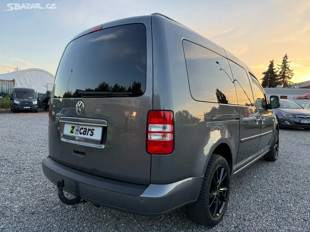 Volkswagen Caddy Maxi 1.6TDi 75kW DSG 2012 - fotka 5