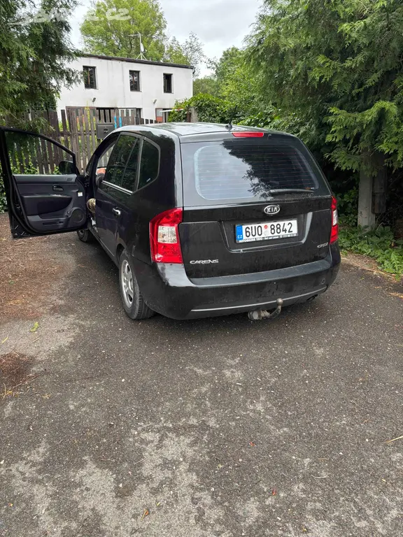 Kia Carens - fotka 4