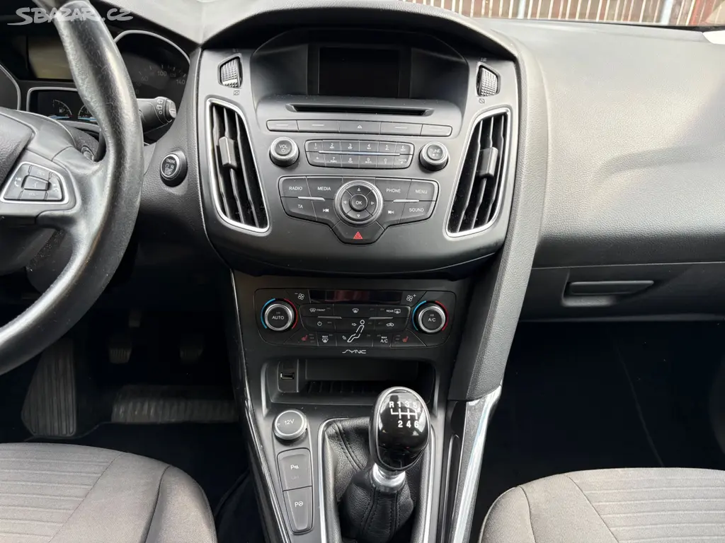 Ford Focus, Ford Focus Combi 1.5 TDCi, 88 kW - fotka 6