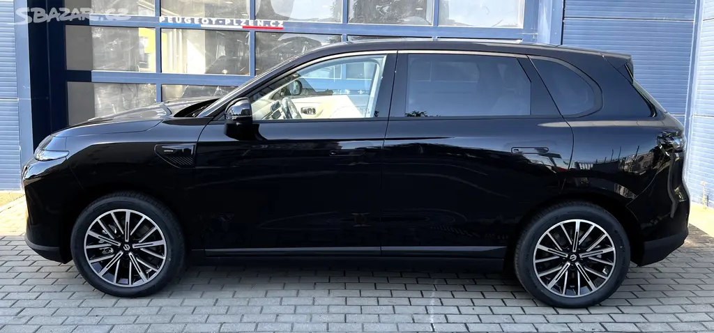 Leapmotor B10, Design Hybrid EV - fotka 2