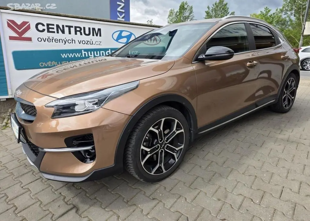 Kia XCee´d 1.6-1.MAJITEL-V ZÁRUCE-DPH - fotka 3